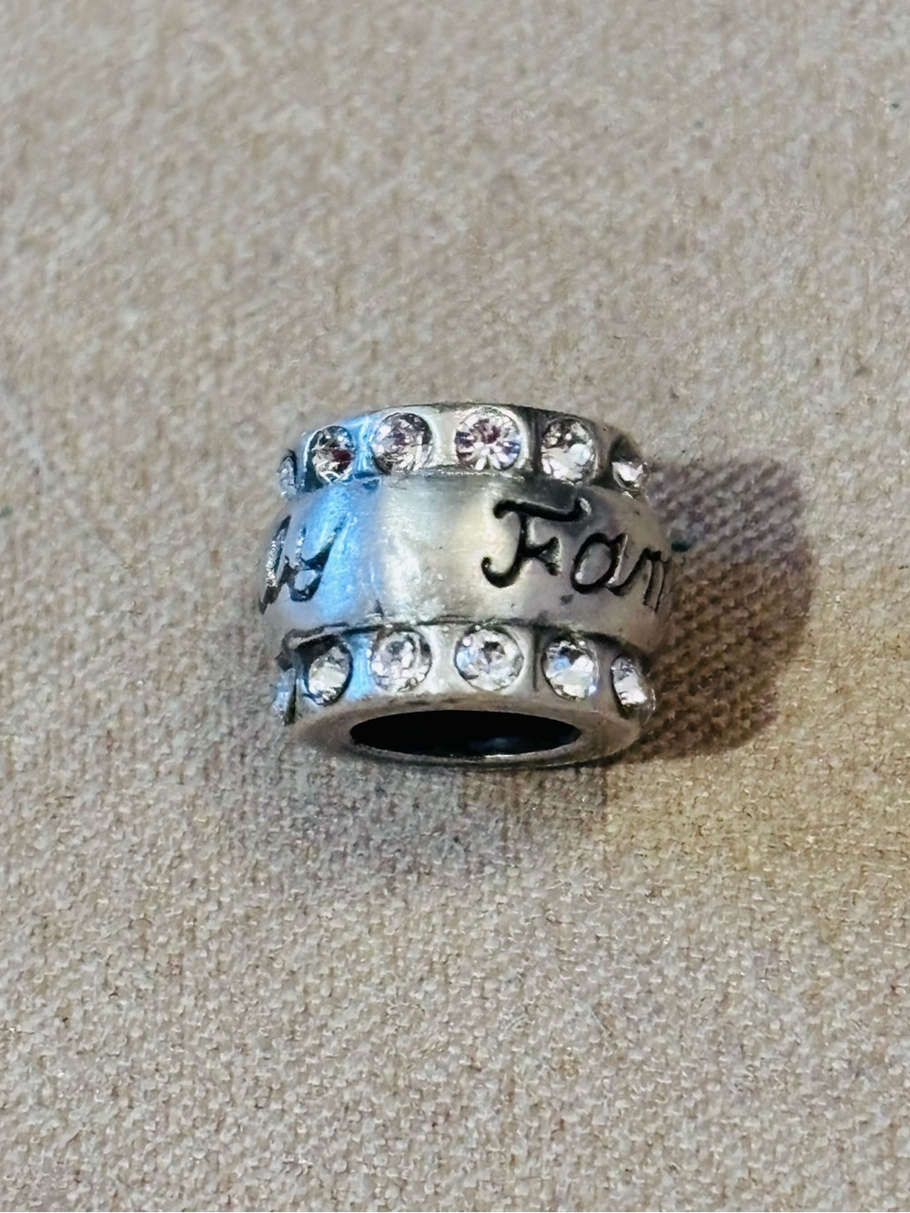 Brighton Family bead Brushed silver with clear crystals on edges Retired & rare - Picture 2 of 8